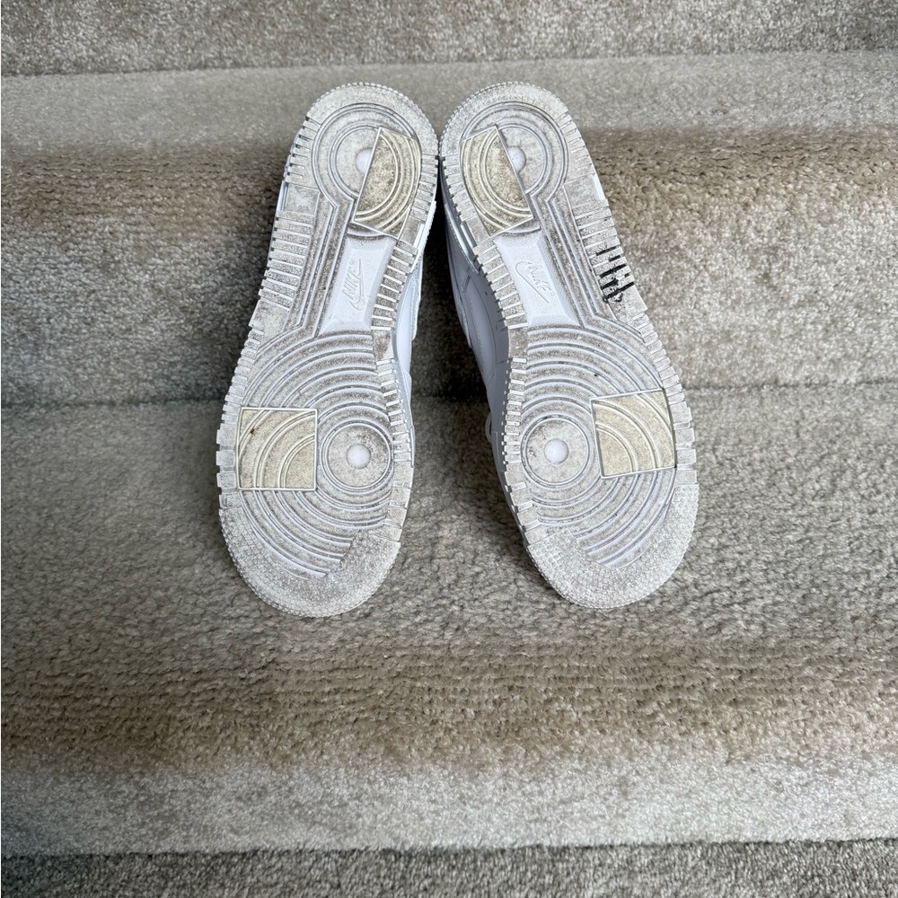 White AF-1 pixel - Picture 3 of 7
